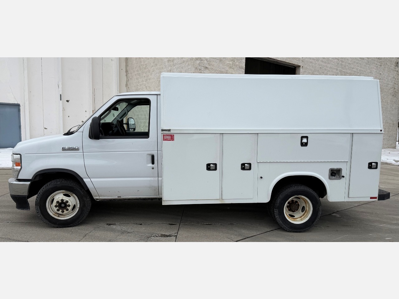 2022 FORD E350 Knapheide in Detroit, MI