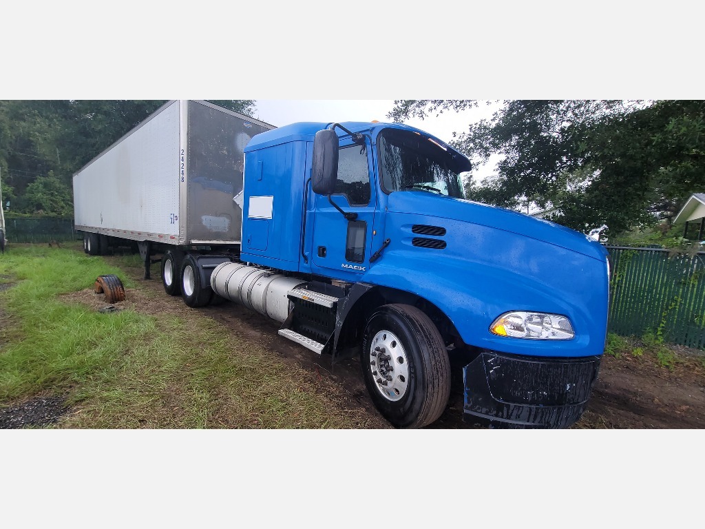 2014 MACK CXU613 in Jacksonville, FL