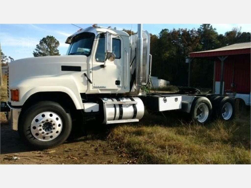 2015 MACK CHU613 in Monroe, LA