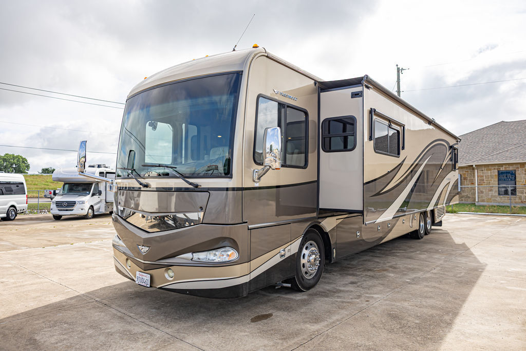 2014 Fleetwood Providence 42M RV