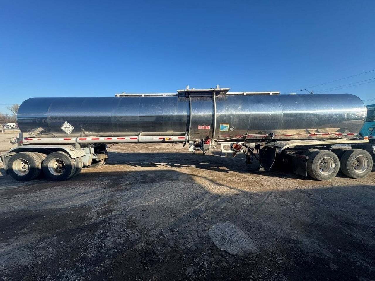 1984 FRUEHAUF 6700 Gallon in Arcadia, OK