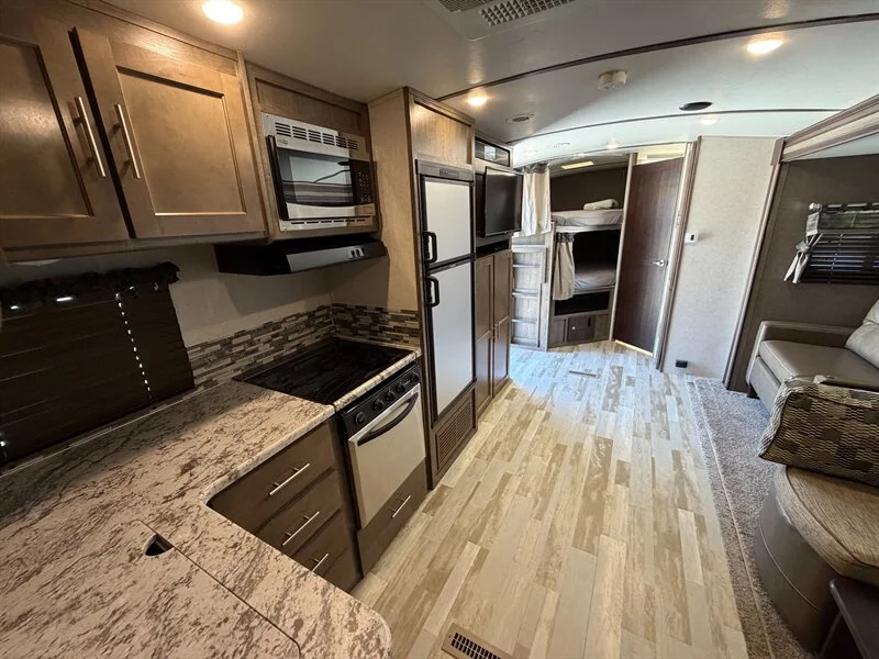 2018 Forest River 287BHSS Surveyor
