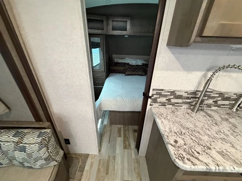 2018 Forest River 287BHSS Surveyor
