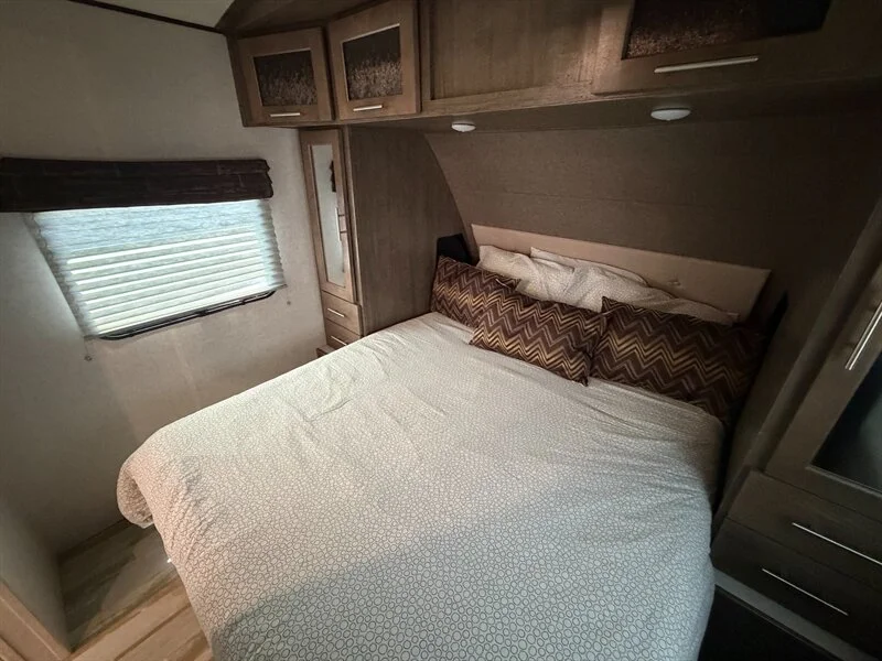 2018 Forest River 287BHSS Surveyor