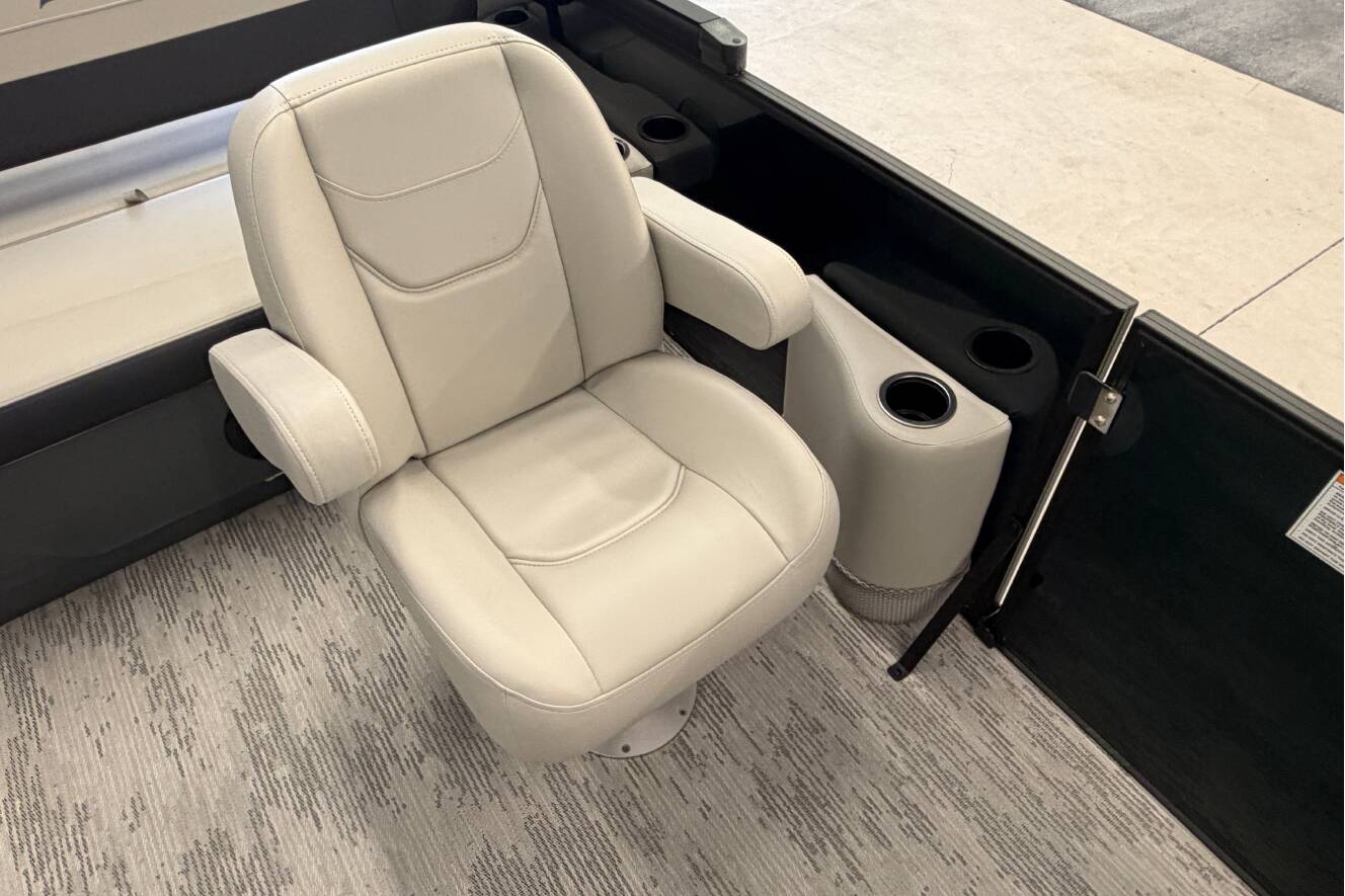 A photo of this 2026 Starcraft EX 20 Q DH