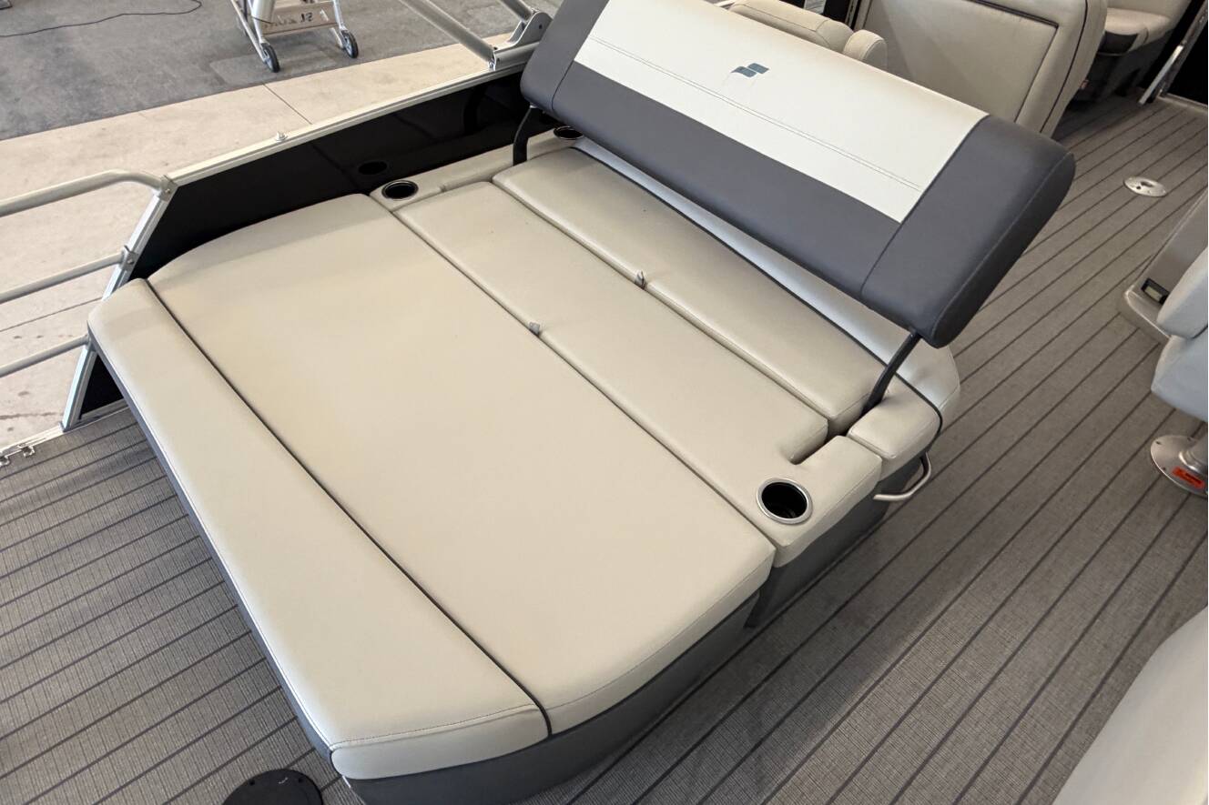 A photo of this 2026 Starcraft EX 20 Q DH