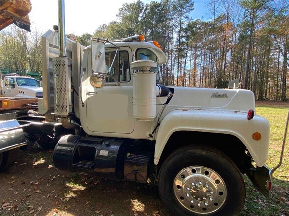 1983 MACK R686ST in Mccalla, AL