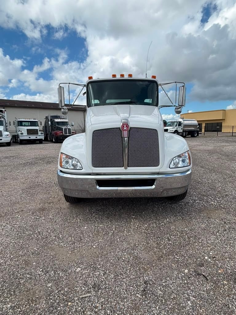2020 KENWORTH T270 in Houston, TX