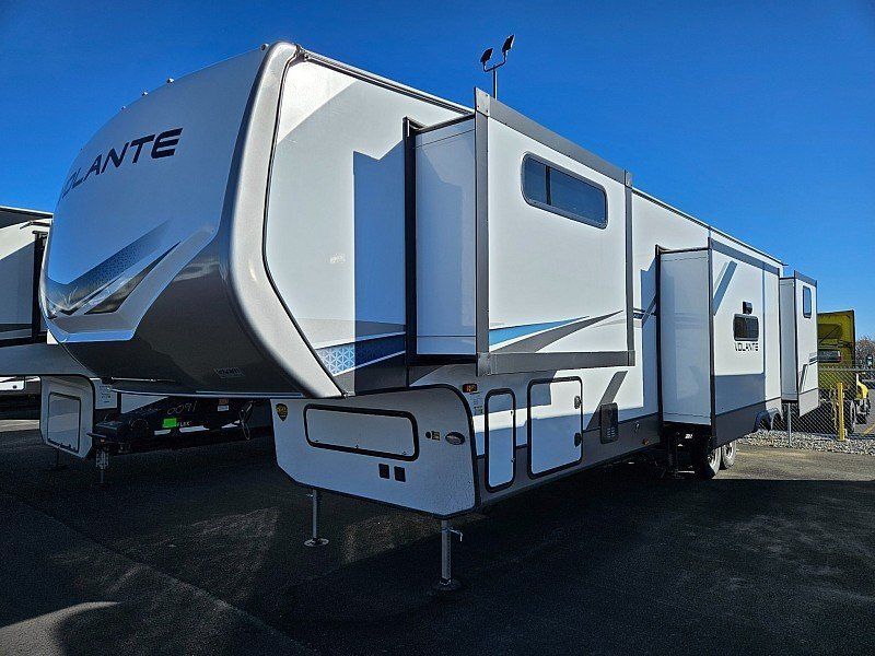 2024 Keystone Volante 377LF in cody WY
