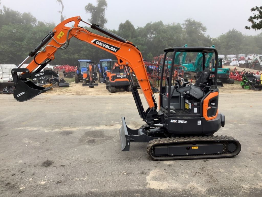 2025 Develon Mini Excavators DX35Z-7 in Ocala, FL