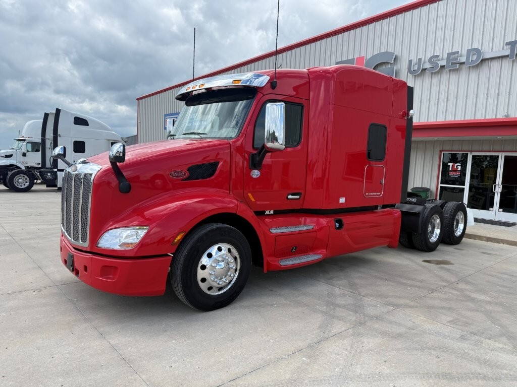 2022 PETERBILT 579 in Joplin, MO
