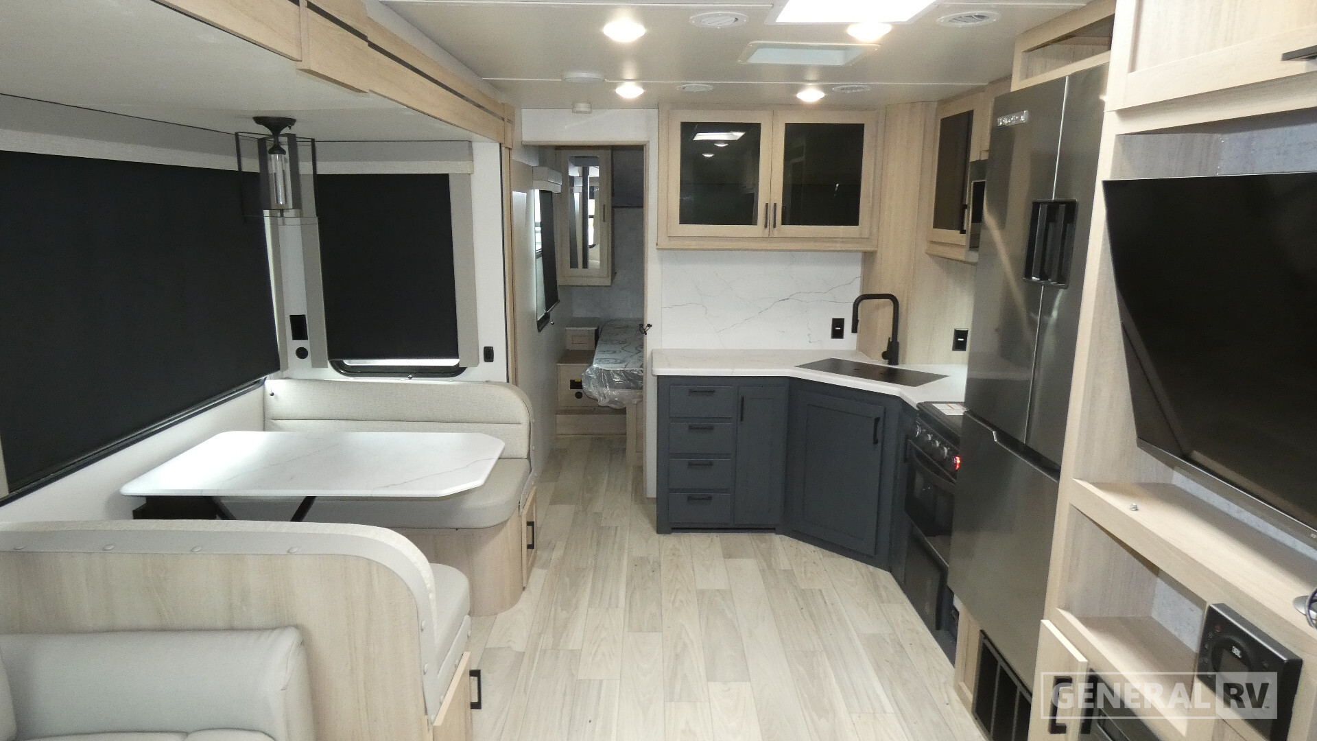 2024 Winnebago VOYAGE 3033BH in north canton OH