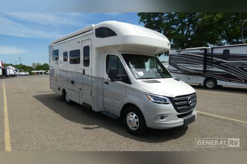 2027 Winnebago NAVION 24R in north canton OH