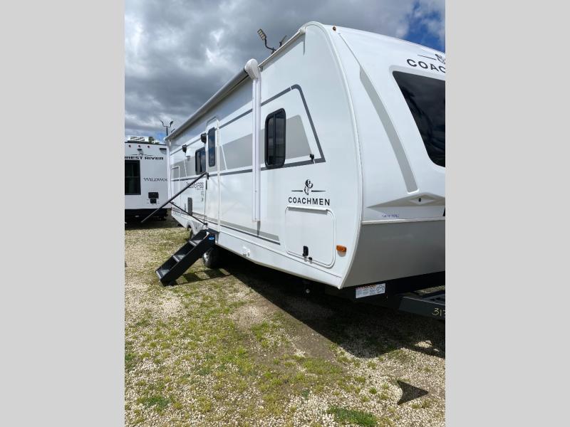 2026 Coachmen Rv Freedom Express Ultra Lite 252RBS in coldwater MI