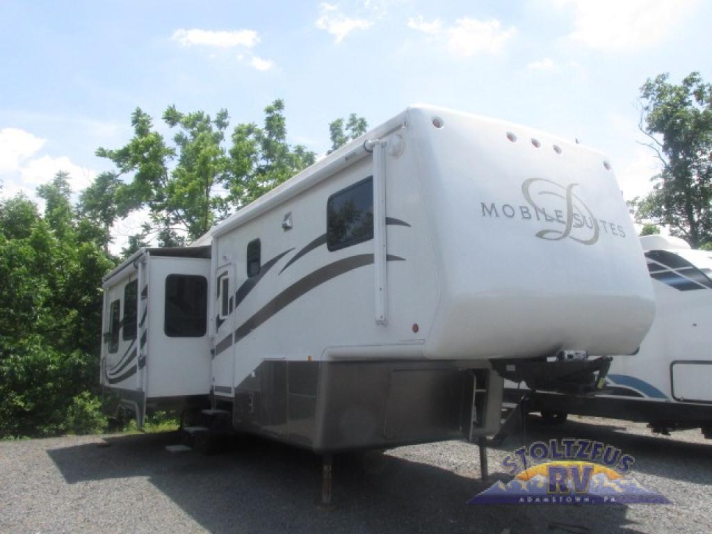 2005 DRV LUXURY SUITES Mobile Suite 32TK3 in adamstown PA
