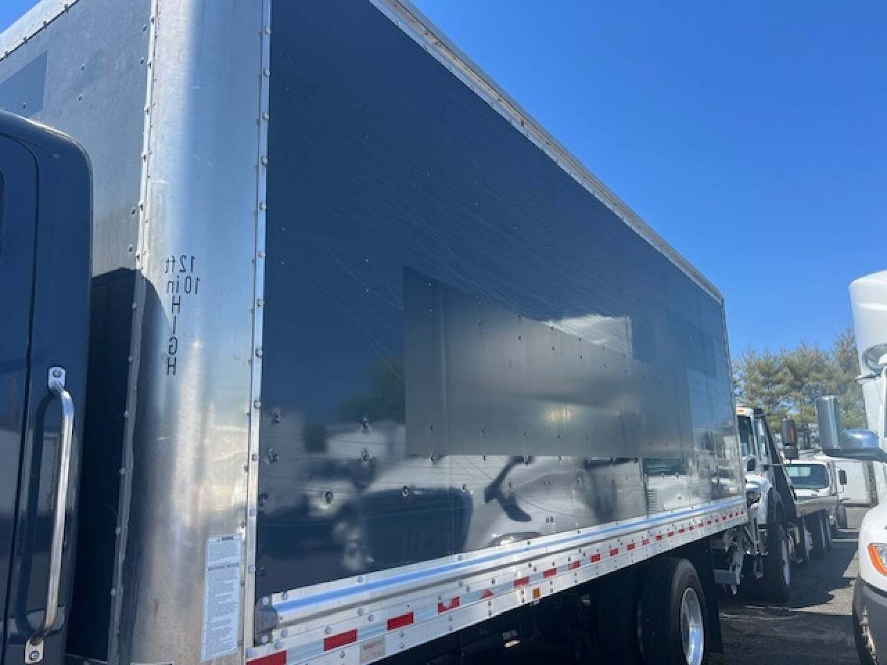 2019 MORGAN 24 FT in Neptune, NJ