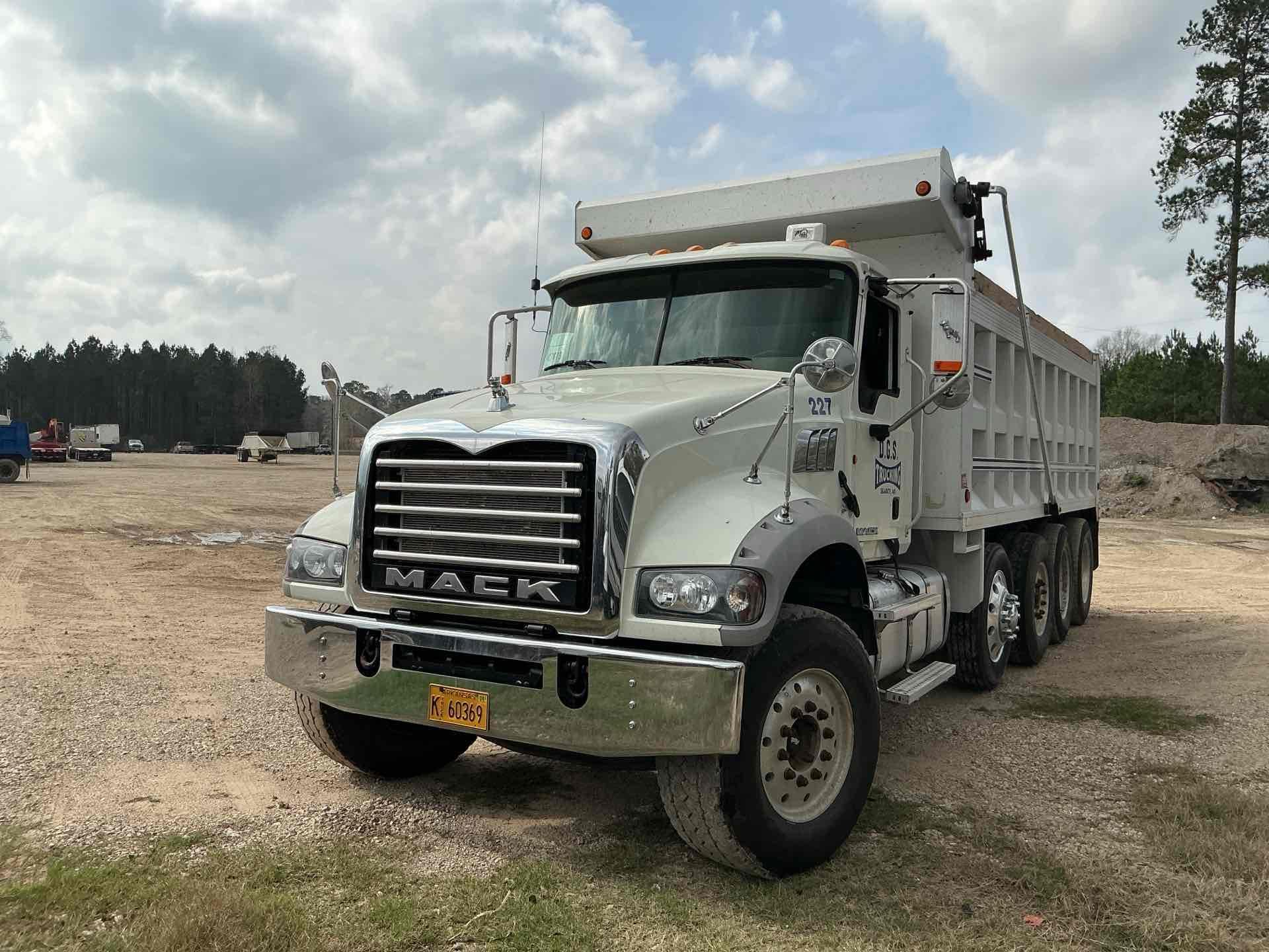 2014 Mack GU713 in Saint Augustine, FL