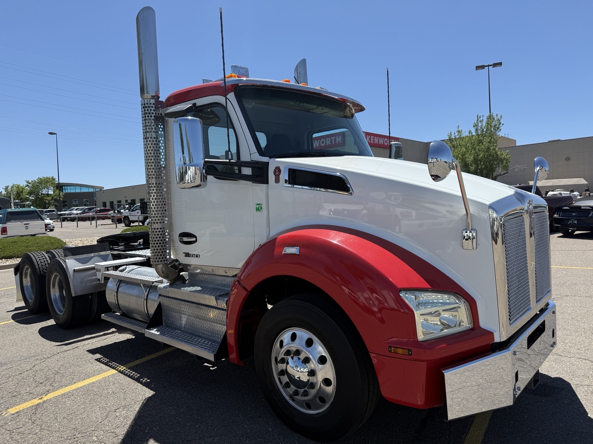 2022 KENWORTH T880 in Denver, CO