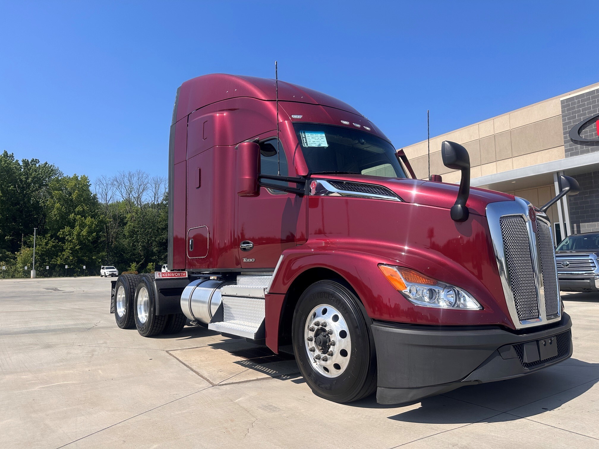 2023 KENWORTH T680 in Charlotte, NC