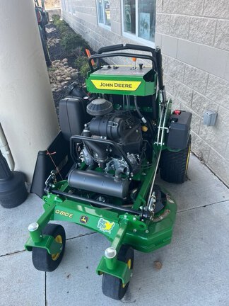 2025 John Deere Q810E in Maryville, TN