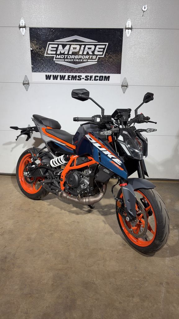 2024 KTM 390 Duke DUKE in Sioux Falls, SD