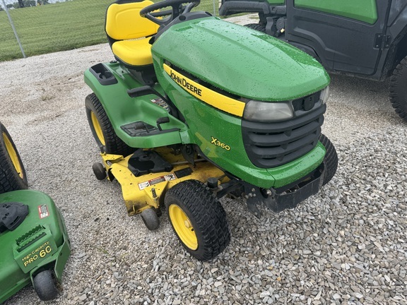 2009 John Deere X360 in Vincennes, IN