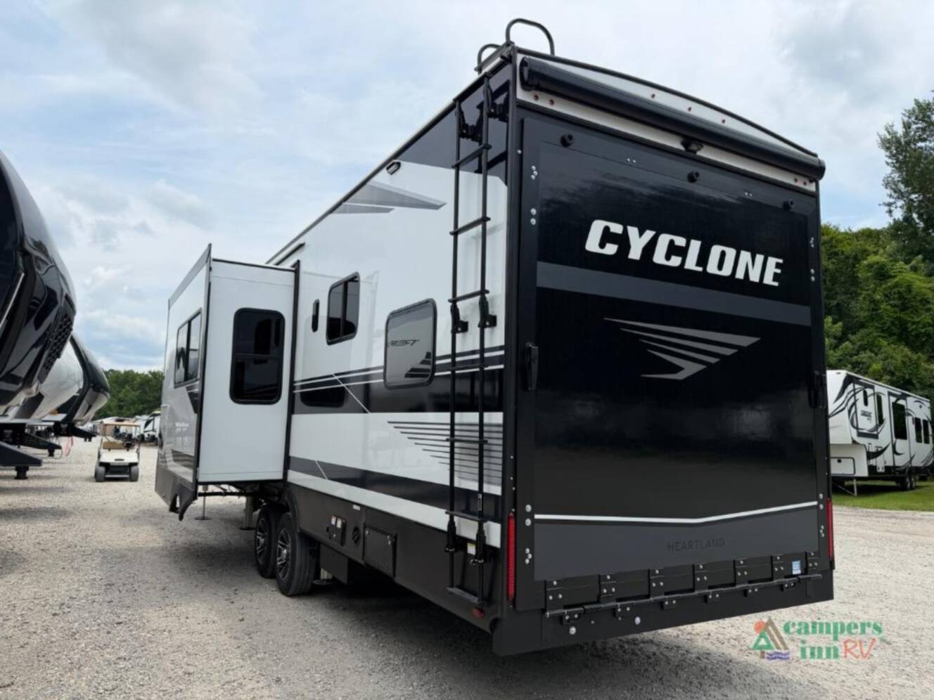 A photo of this 2027 Heartland Cyclone 3511