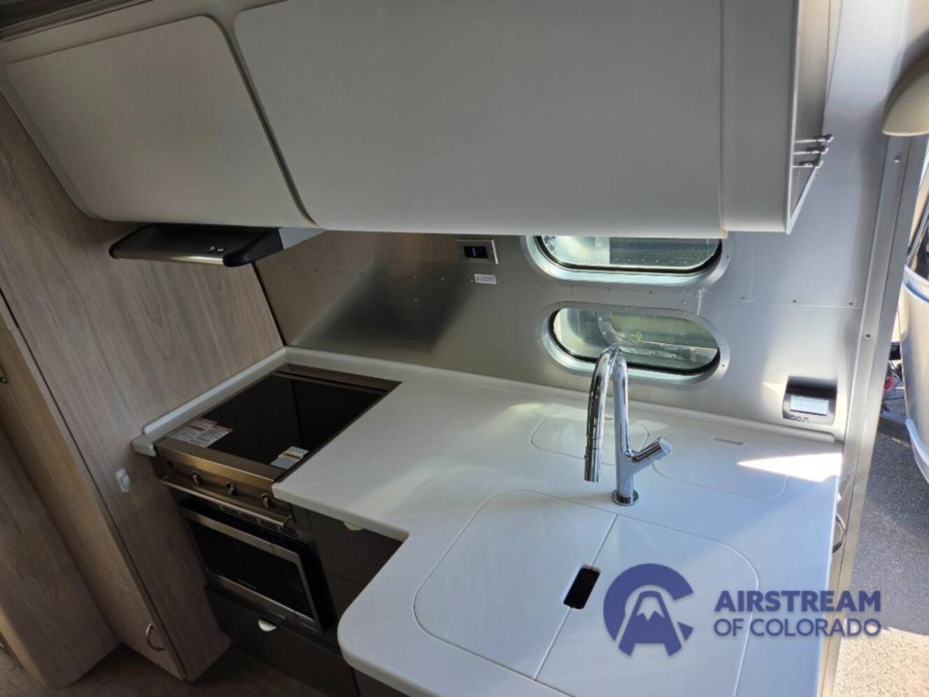 A photo of this 2022 Airstream Globetrotter 27FB Queen