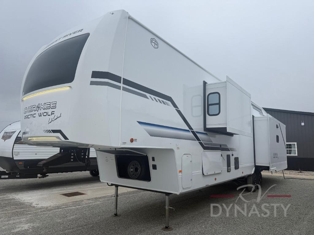 2026 Forest River Rv Cherokee Arctic Wolf 38LEAH.G in bunker hill IN