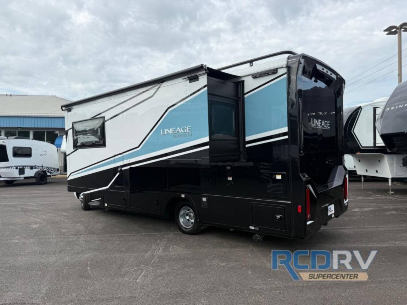 A photo of this 2025 Grand Design Lineage 25FW