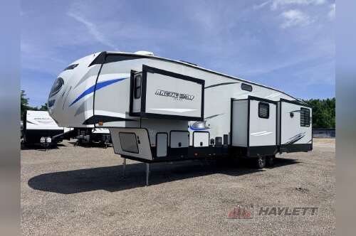 2022 Forest River Rv Cherokee Arctic Wolf Suite 3660 SUITE in coldwater MI