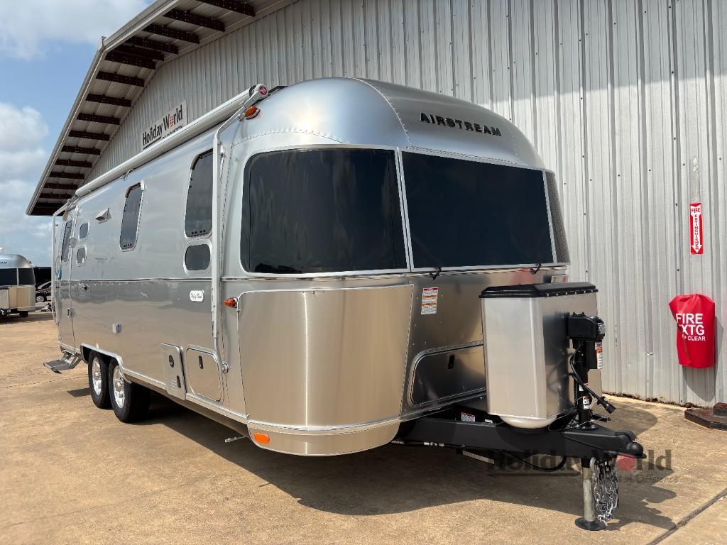 2026 Airstream Flying Cloud 25FB in katy TX