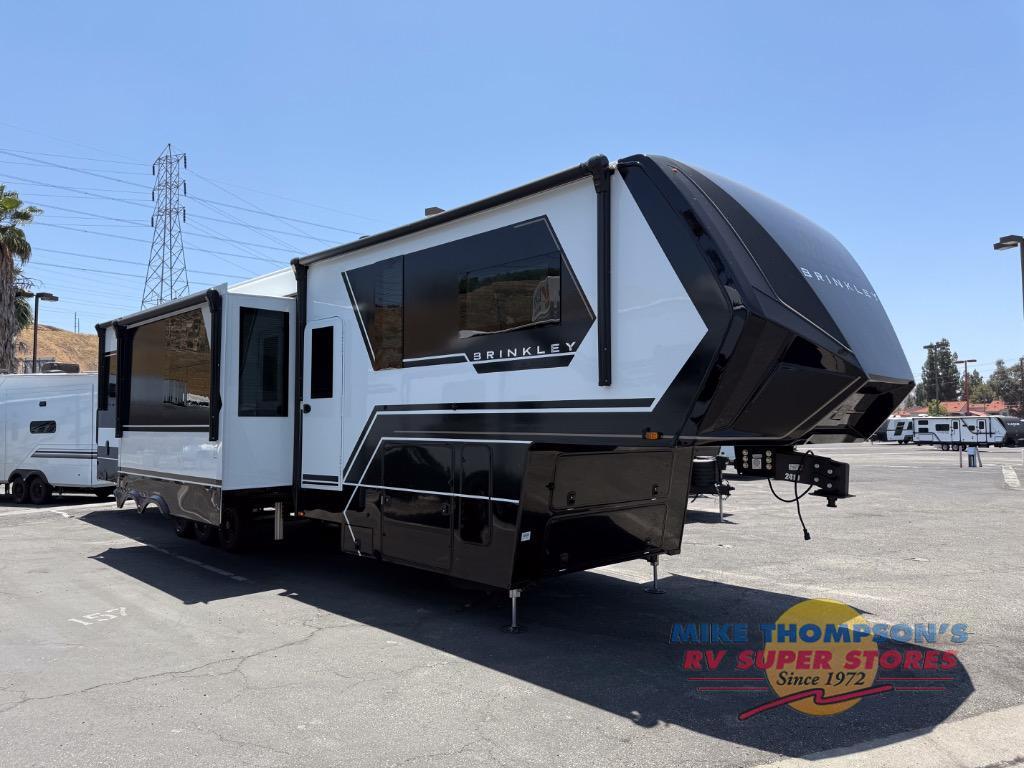2026 Brinkley Model G 3950 Fifth Wheel Toy Hauler RV