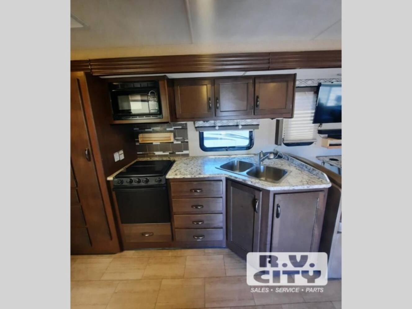 A photo of this 2019 Thor Motor Coach Freedom Traveler A30