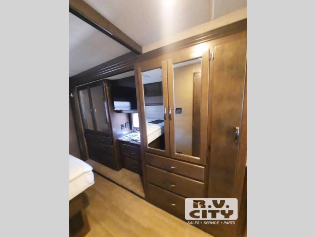 A photo of this 2019 Thor Motor Coach Freedom Traveler A30