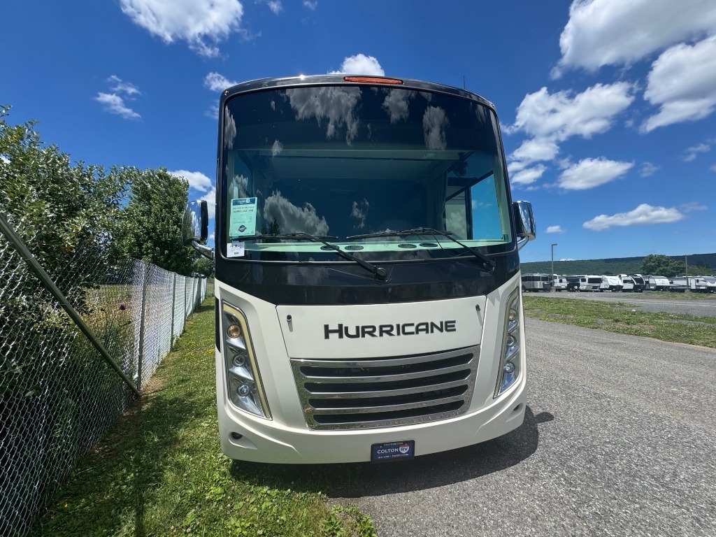 2022 Thor Motor Coach Hurricane 35M RV