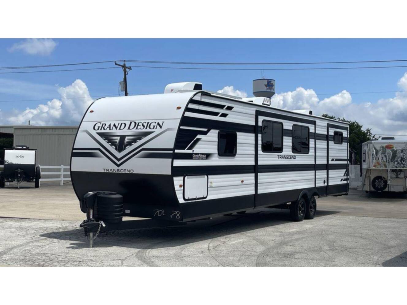 A photo of this 2027 Grand Design Transcend 325BHT