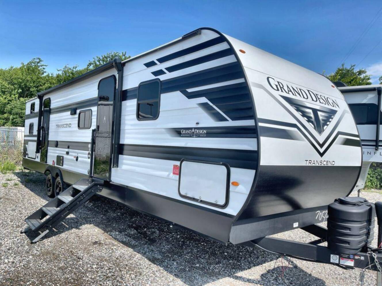 A photo of this 2027 Grand Design Transcend 325BHT