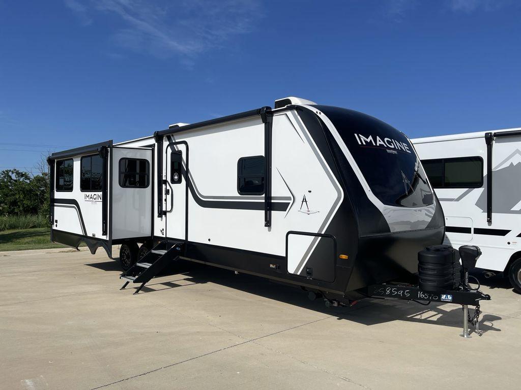 2027 Grand Design Imagine 2970RL in sanger TX