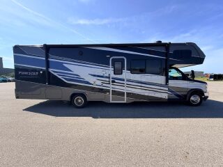 2022 FOREST RIVER FORESTER 3051S