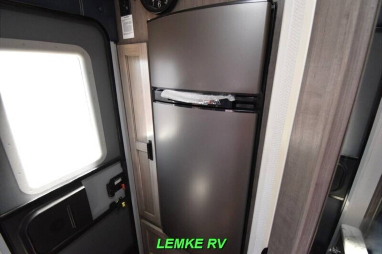 A photo of this 2021 Lance 1475