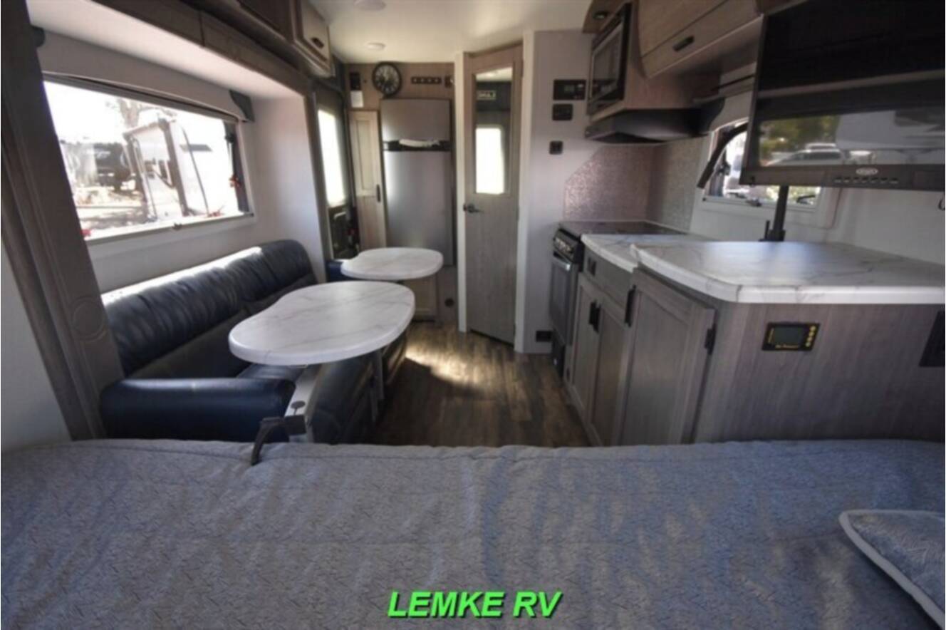 A photo of this 2021 Lance 1475