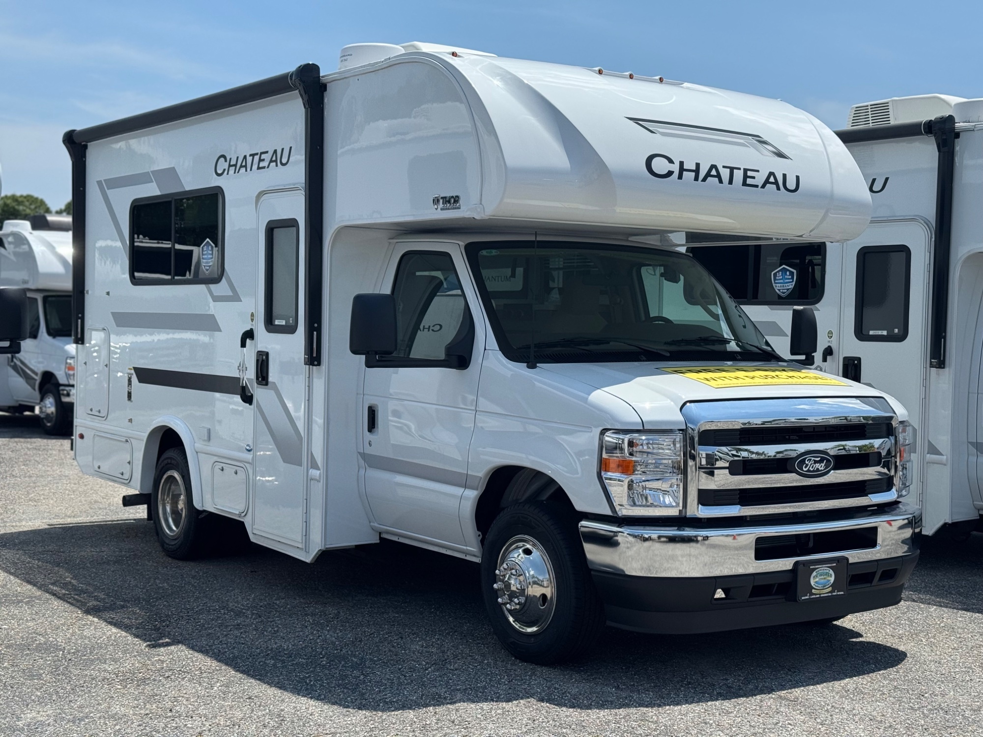 2026 Thor Motor Coach Chateau 24LV in bradenton FL