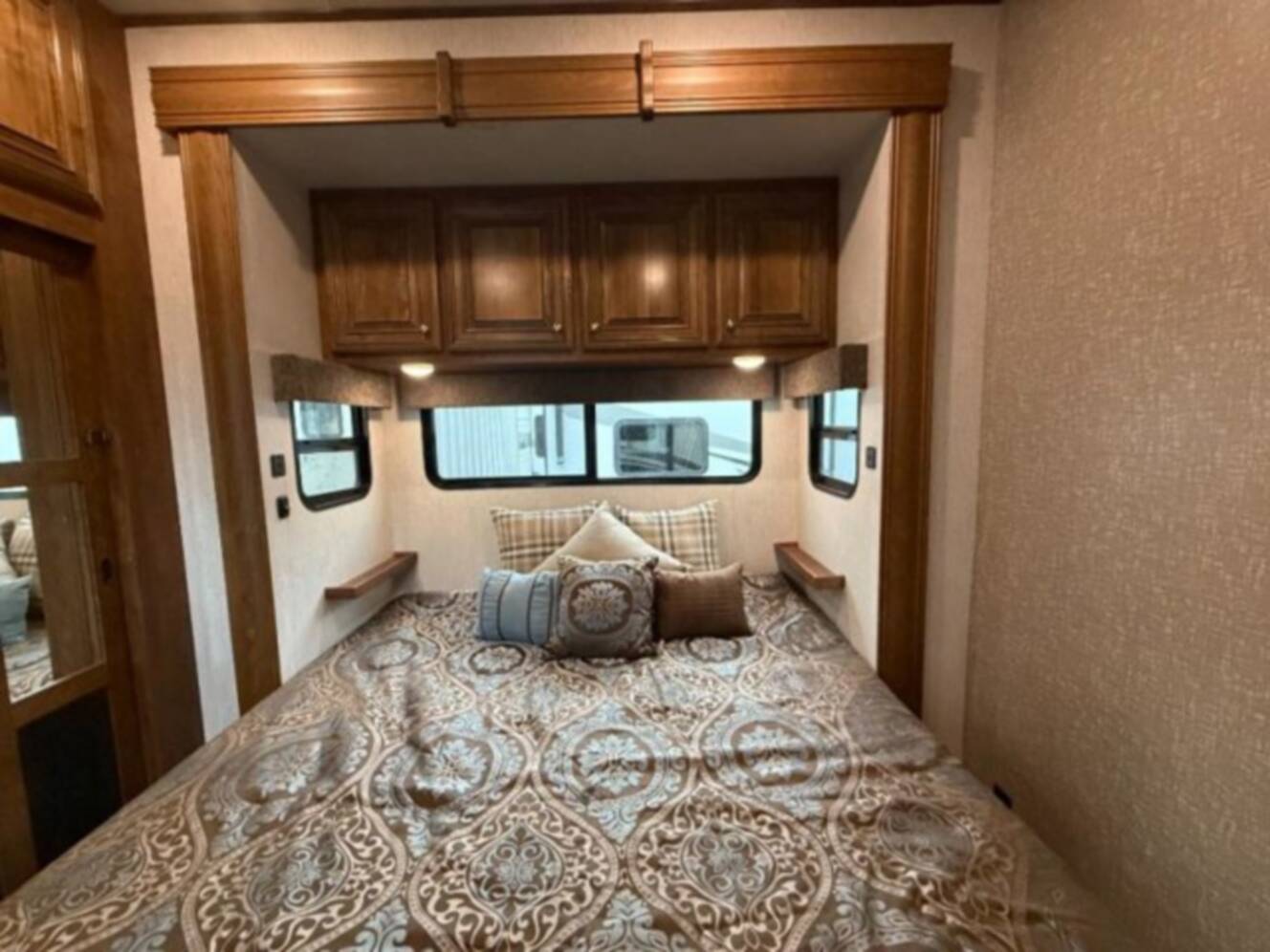 A photo of this 2019 Heartland Bighorn 39FL