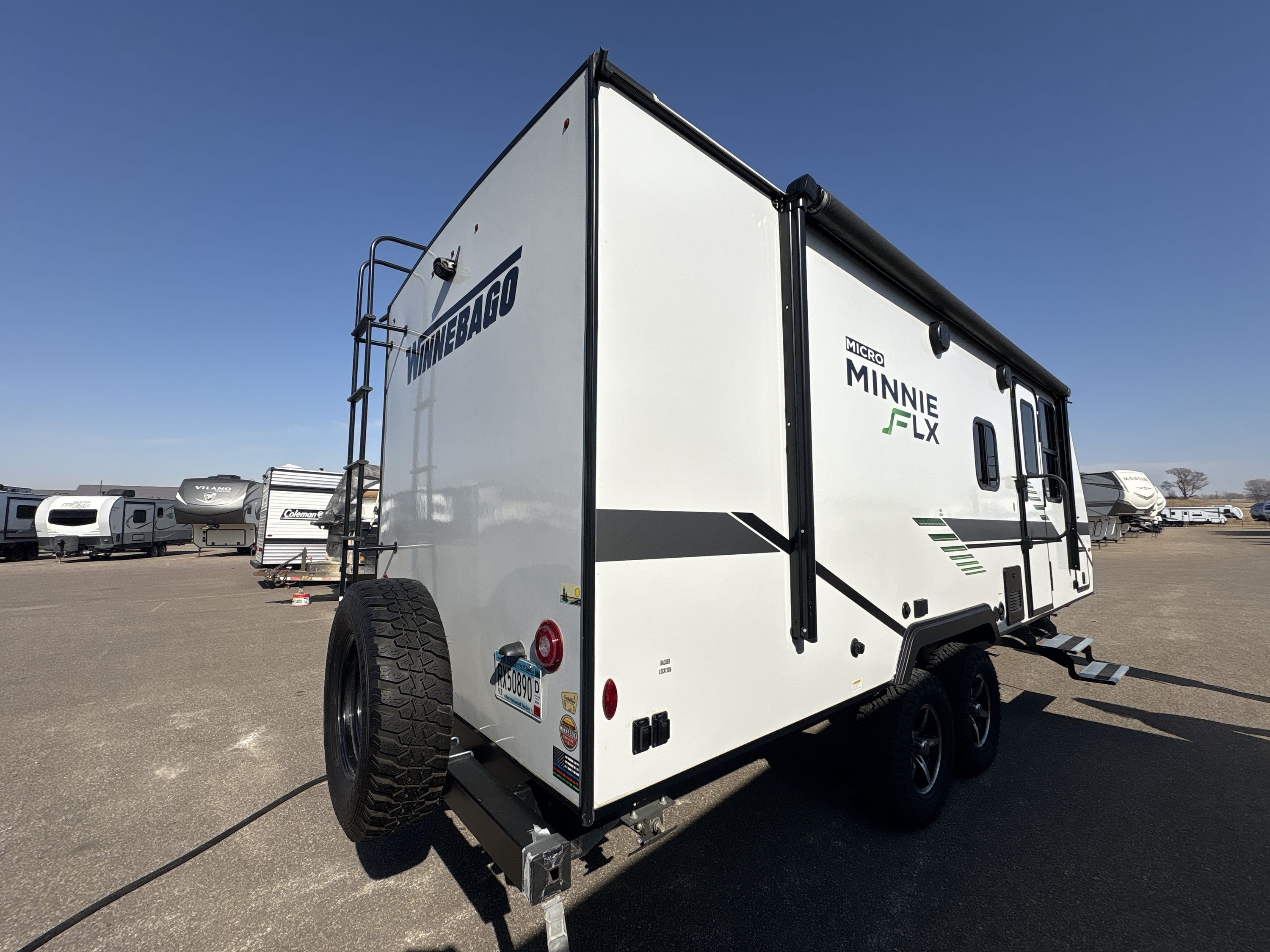 2022 Winnebago MICRO MINNIE FLX 2306BHS in oronoco MN