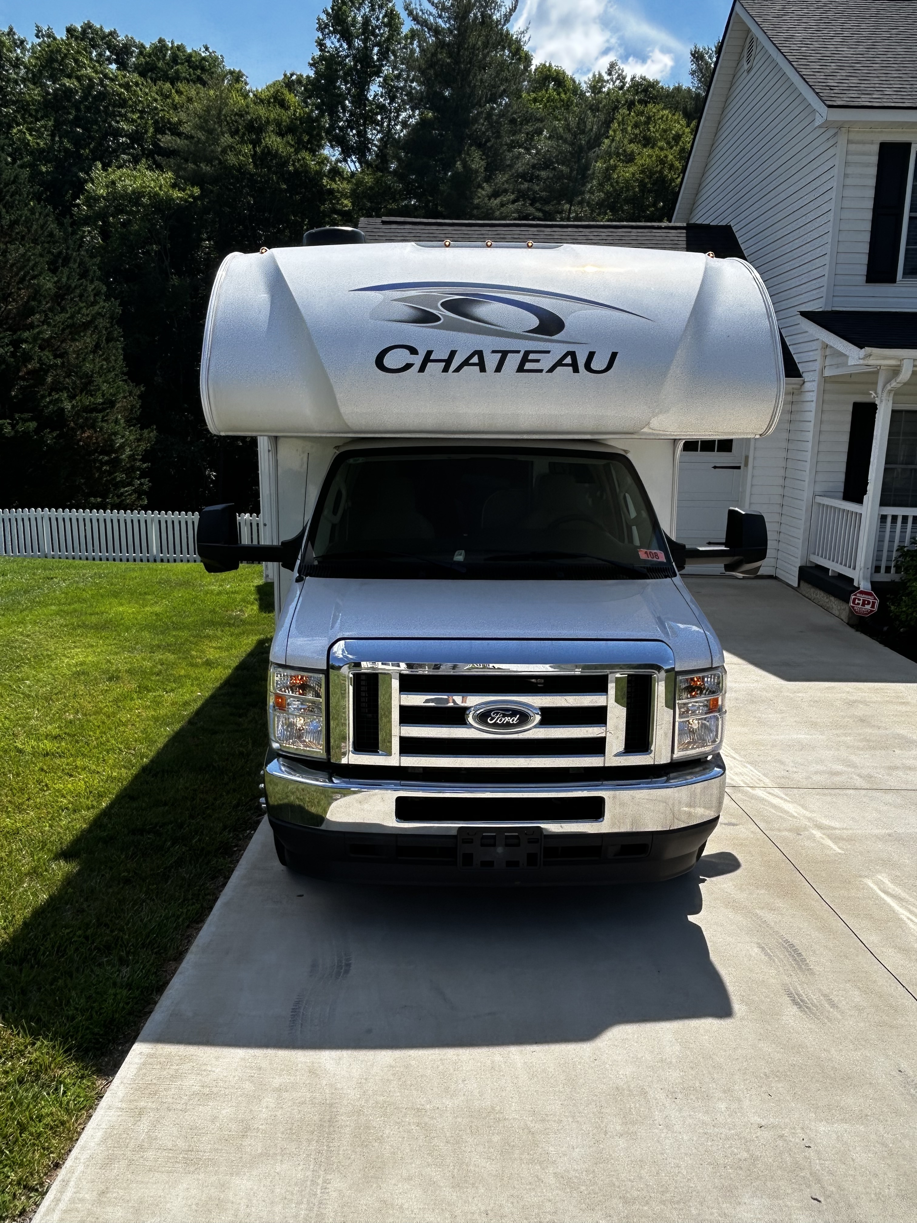 2023 Thor Motor Coach CHATEAU 24F RV
