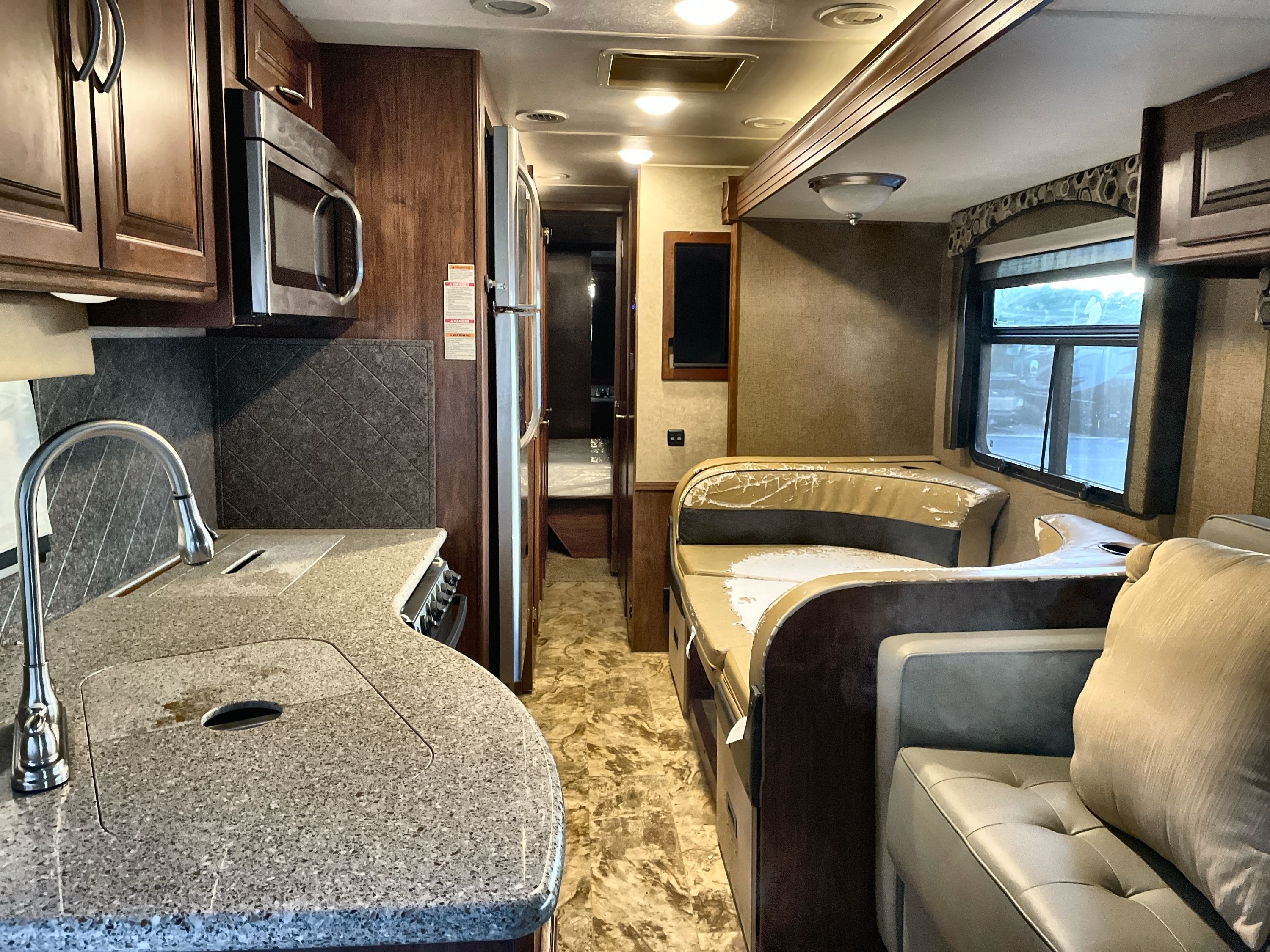 2017 Coachmen MIRADA 35BH in ridgeland SC