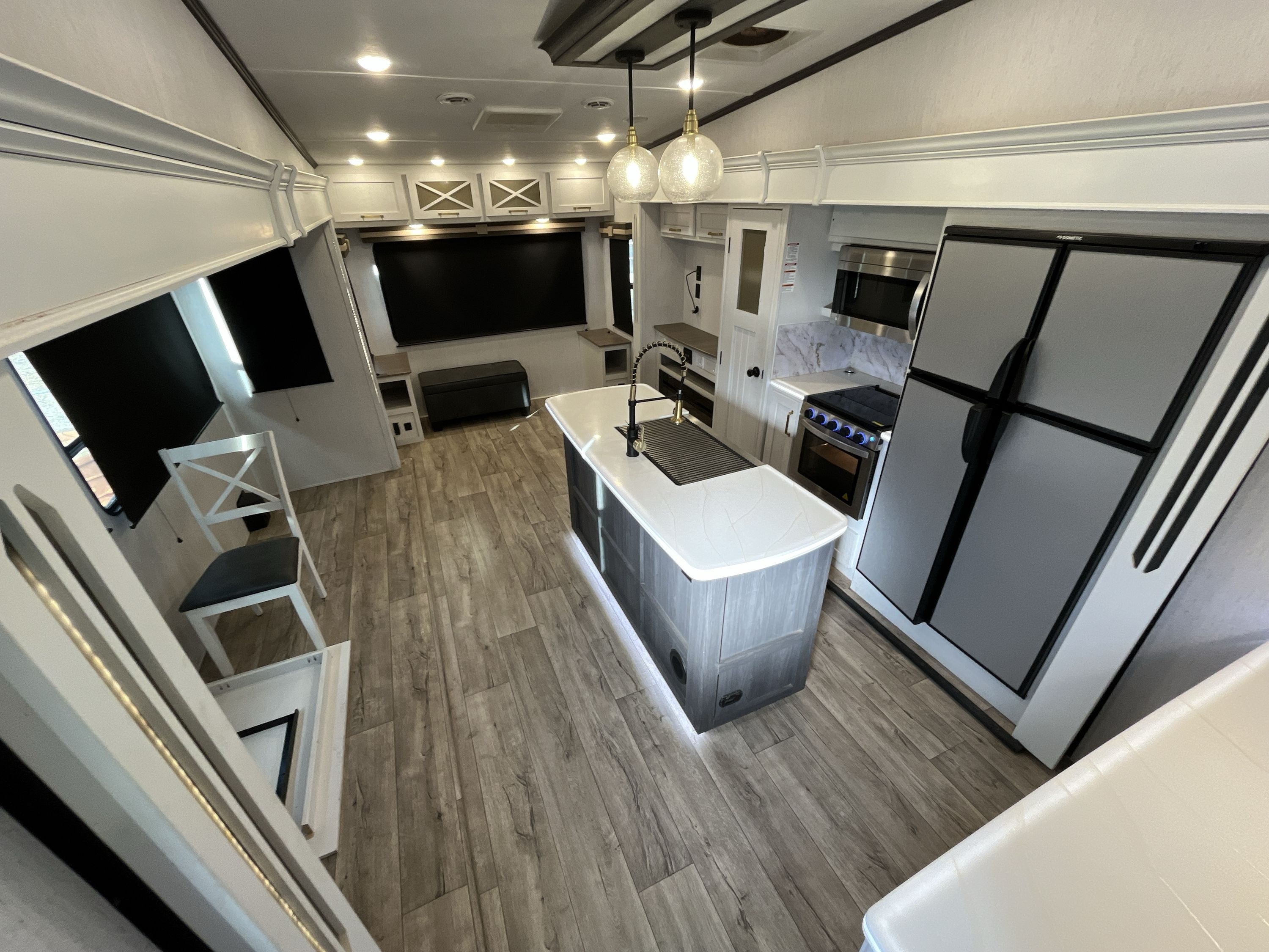 2022 Dutchmen ASTORIA 3173RLP in san diego CA