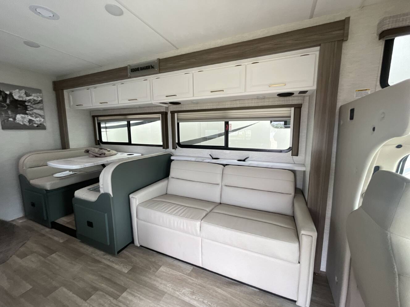 A photo of this 2025 Thor EDDIE BAUER 31EB