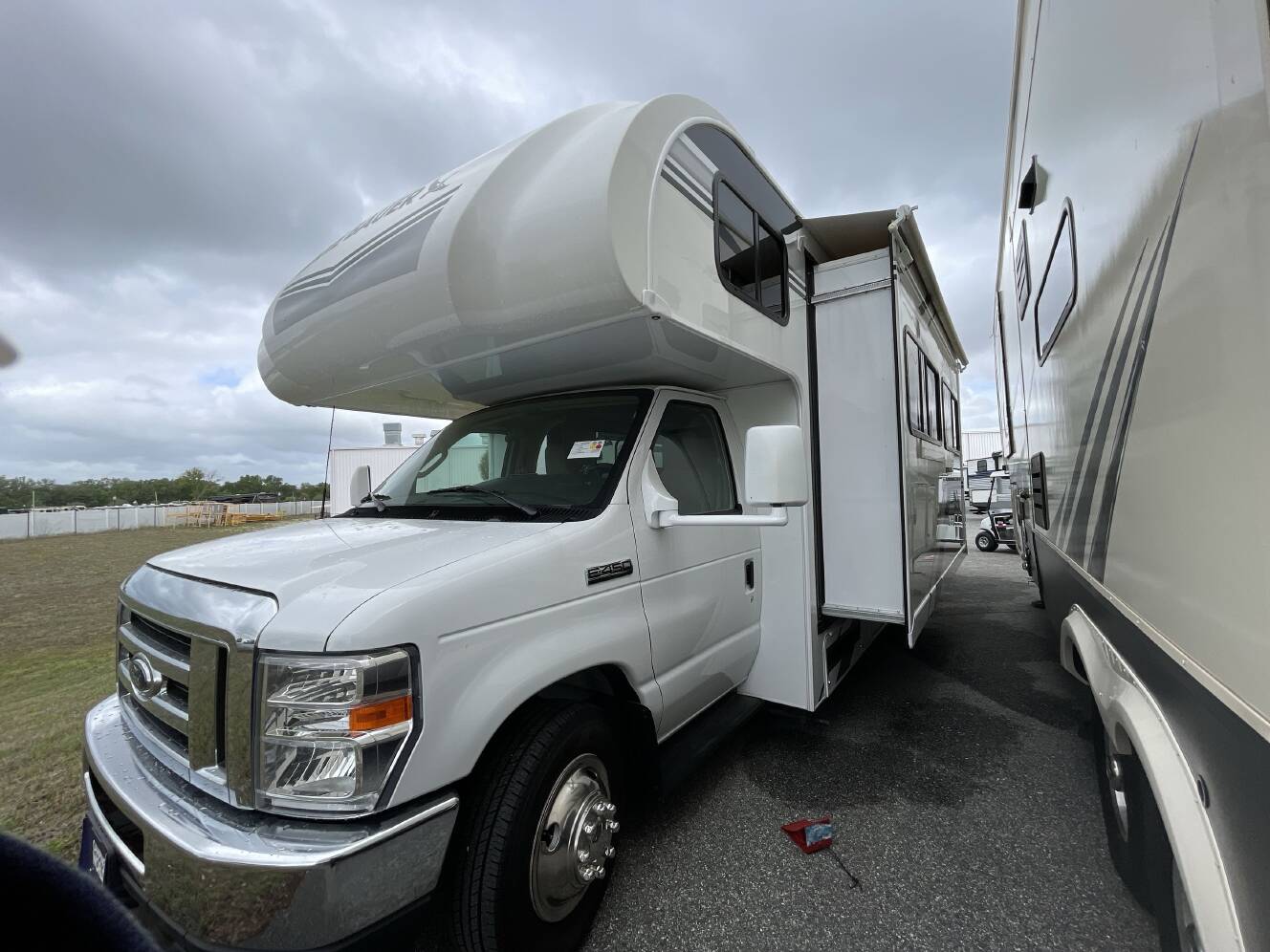 A photo of this 2025 Thor EDDIE BAUER 31EB